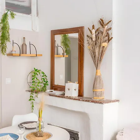 Logement Cosy Centre Beaucaire - C2 *