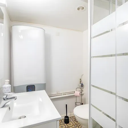 Apartament Logement Cosy Centre Beaucaire - C2 *